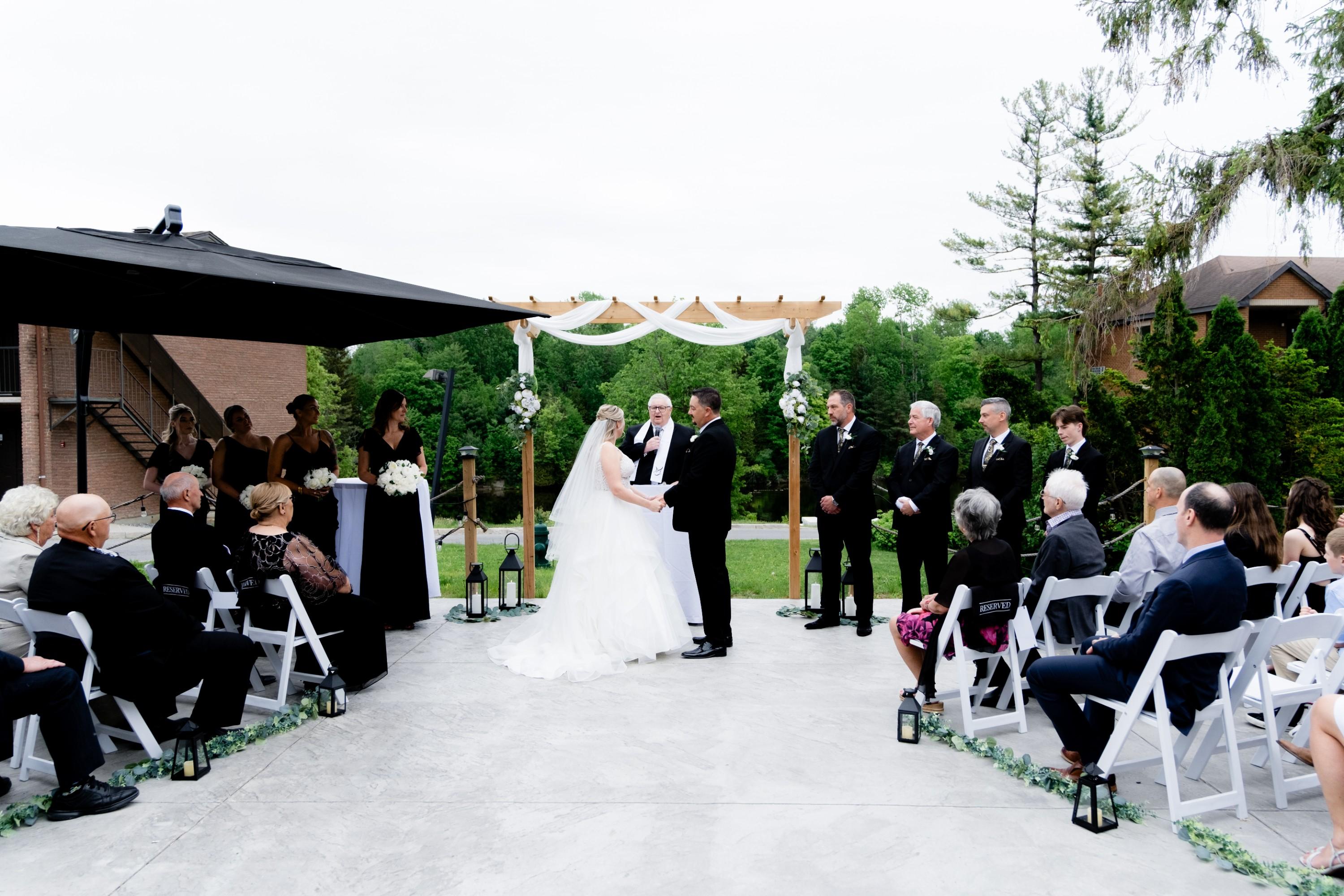 A Dream Wedding at the River Lounge in Ottawa